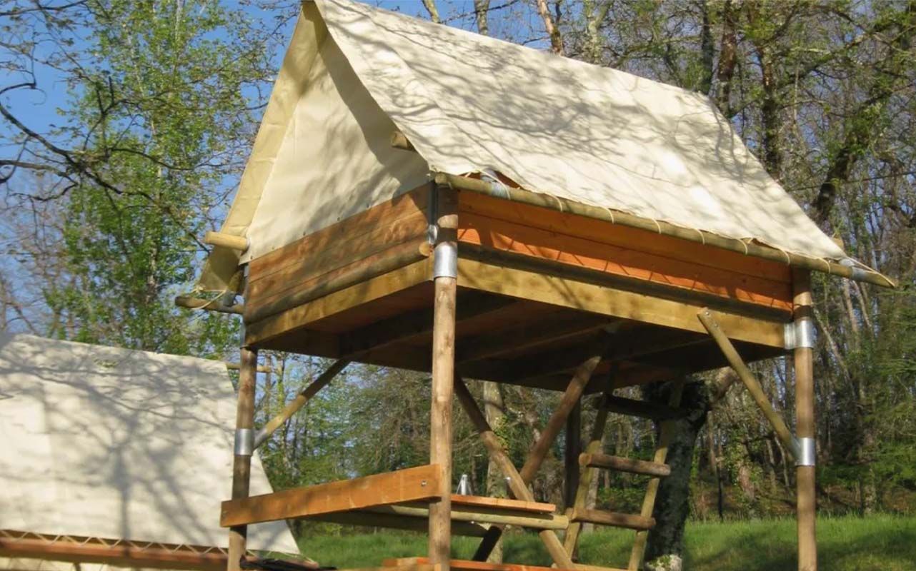 hébergement en cabane perchée au camping xtrem village près d'agen