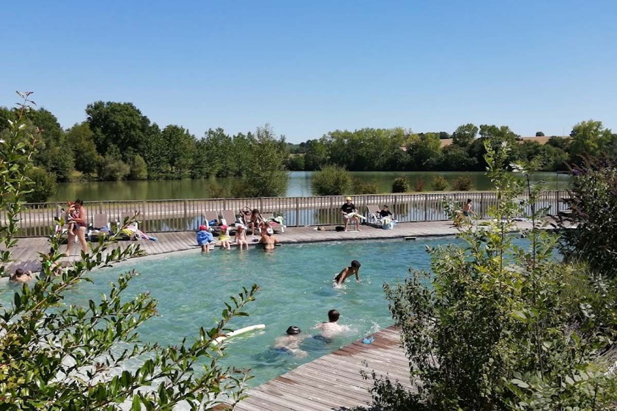 piscine du camping xtrem village près d'agen